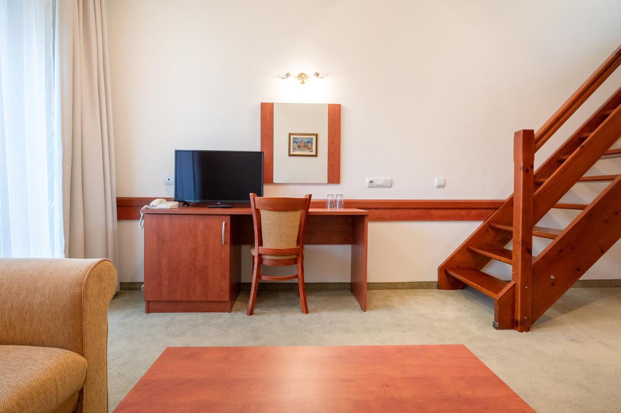 Coliving Bansko, The Social Hotel By Networking Premium Exterior photo