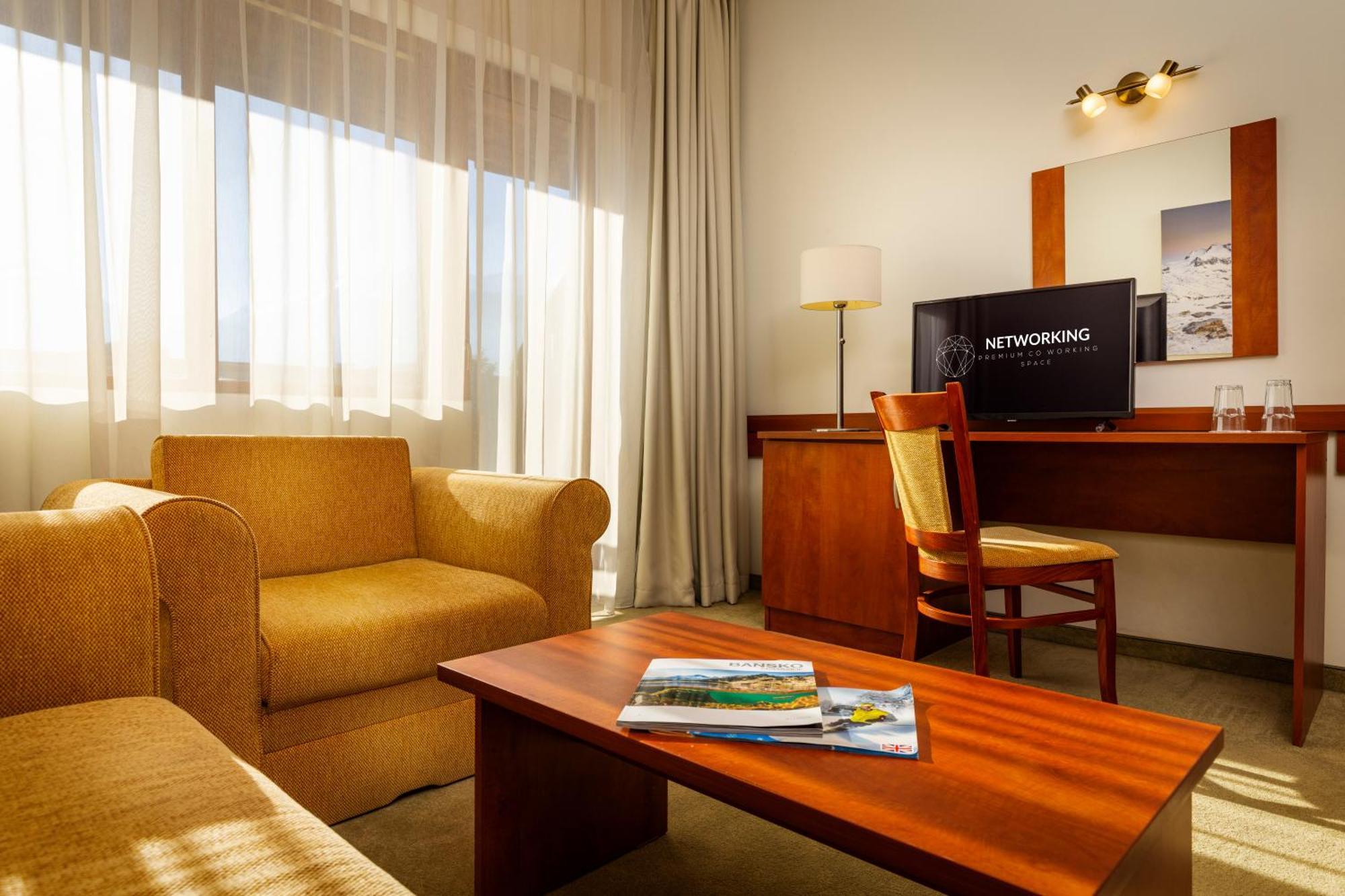 Coliving Bansko, The Social Hotel By Networking Premium Exterior photo