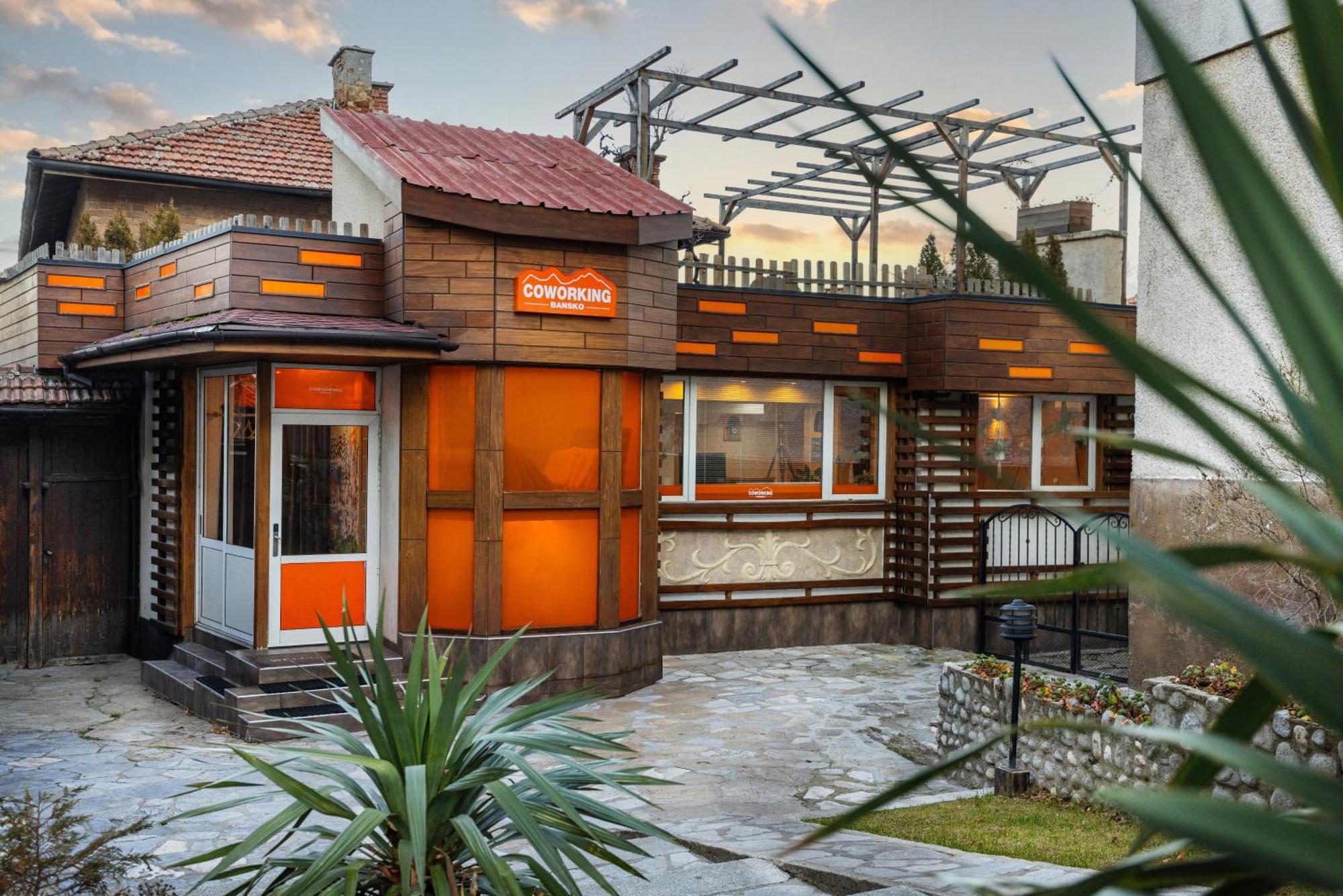 Coliving Bansko, The Social Hotel By Networking Premium Exterior photo