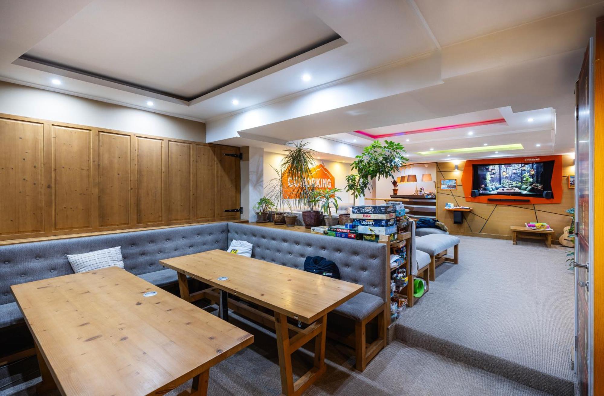 Coliving Bansko, The Social Hotel By Networking Premium Exterior photo